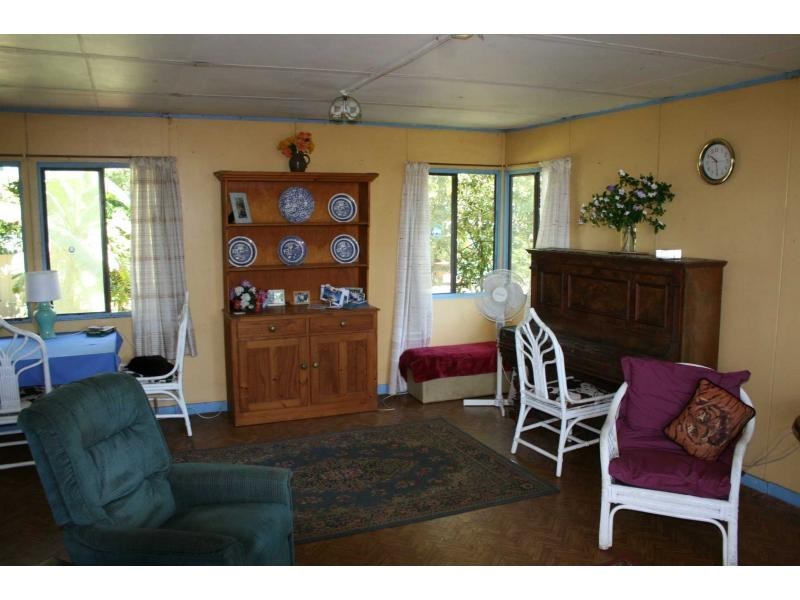 6 Azalea Street, Mapleton QLD 4560