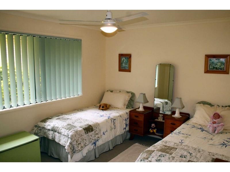 16 Rainbow Park Drive, Mapleton QLD 4560