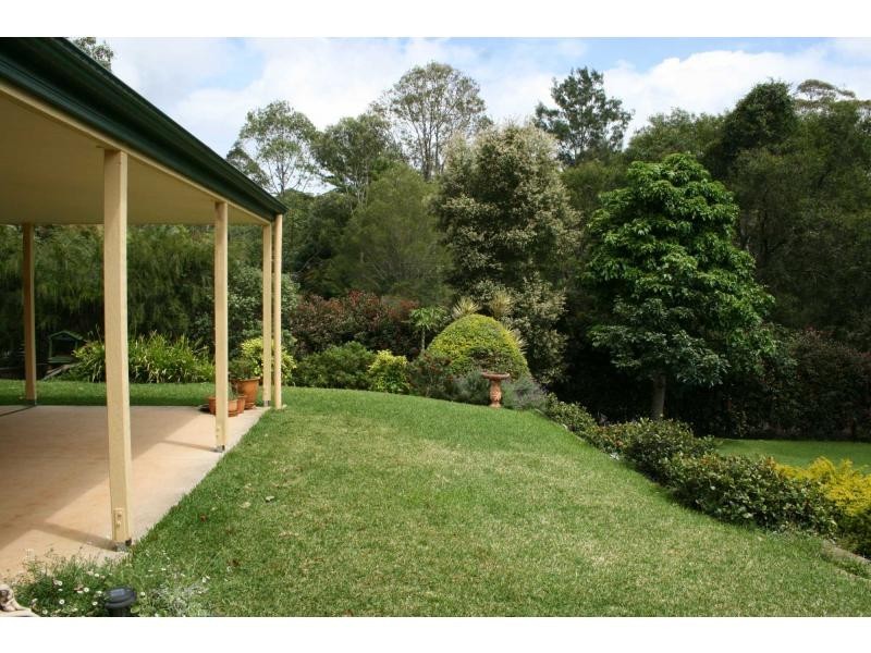 16 Rainbow Park Drive, Mapleton QLD 4560