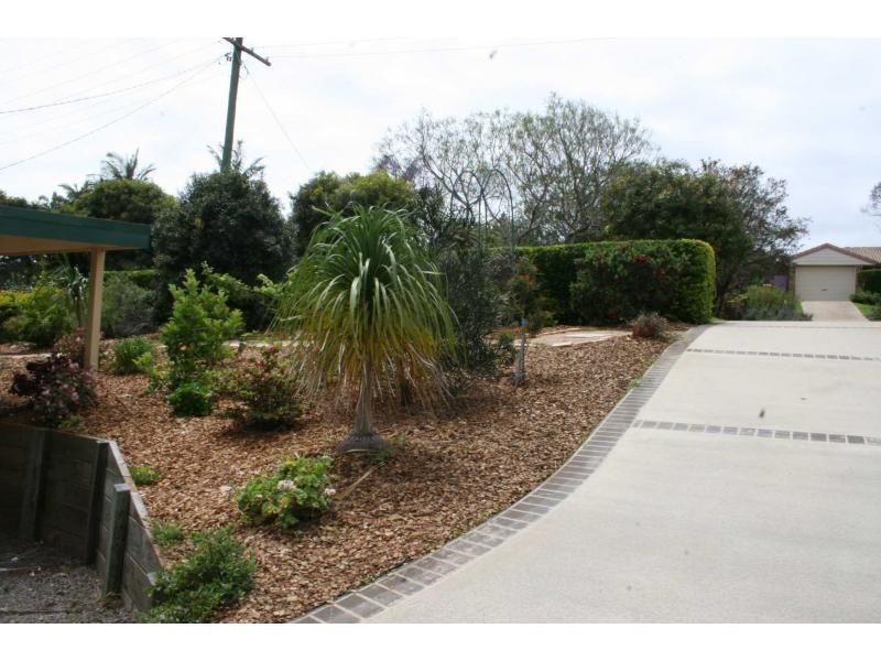 16 Rainbow Park Drive, Mapleton QLD 4560