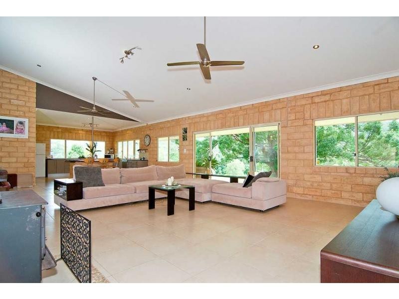692 Obi Obi Road, Obi Obi QLD 4574