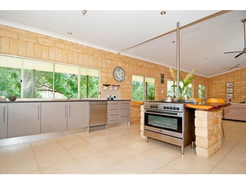 692 Obi Obi Road, Obi Obi QLD 4574