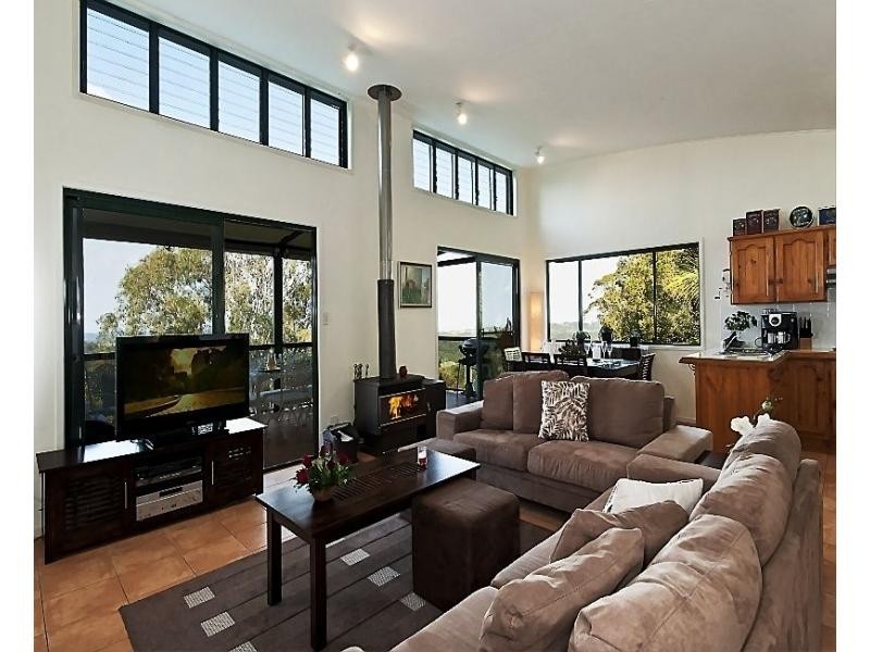 22 Topaz Street, Mapleton QLD 4560