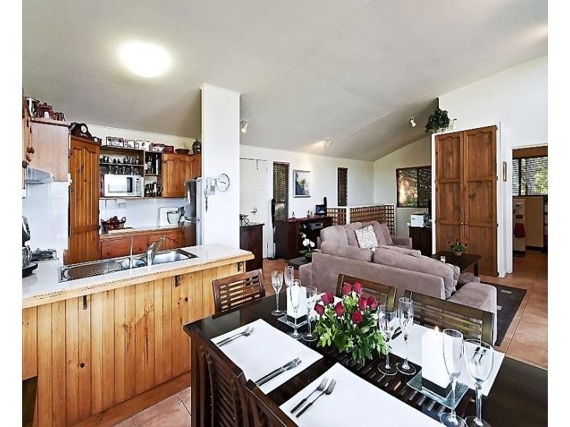 22 Topaz Street, Mapleton QLD 4560