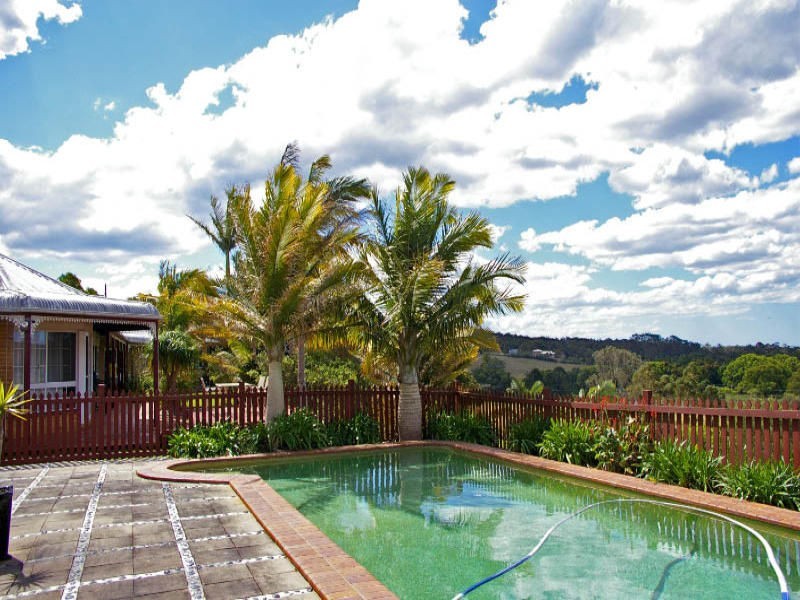 Mapleton QLD 4560