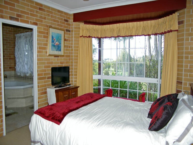 Mapleton QLD 4560