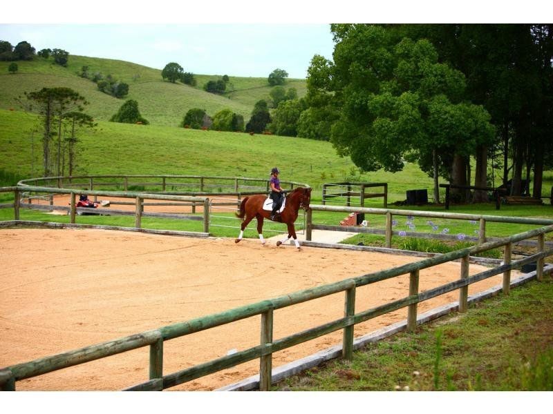Dulong QLD 4560