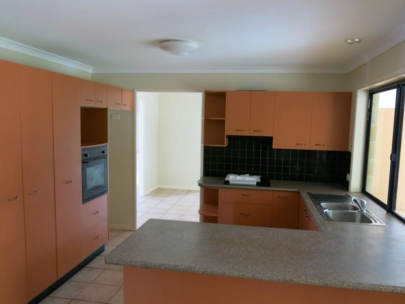 Mapleton QLD 4560