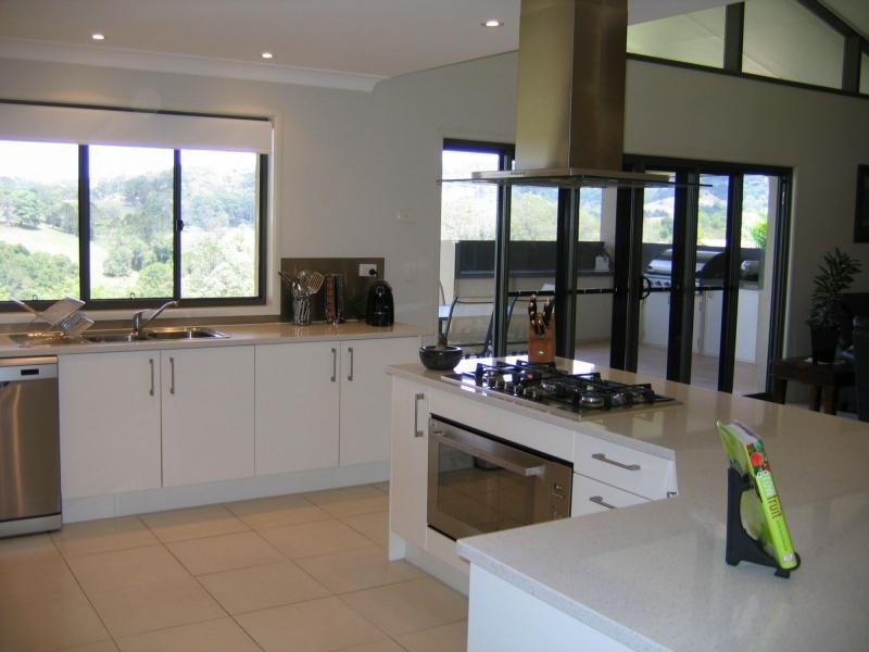 Mapleton QLD 4560