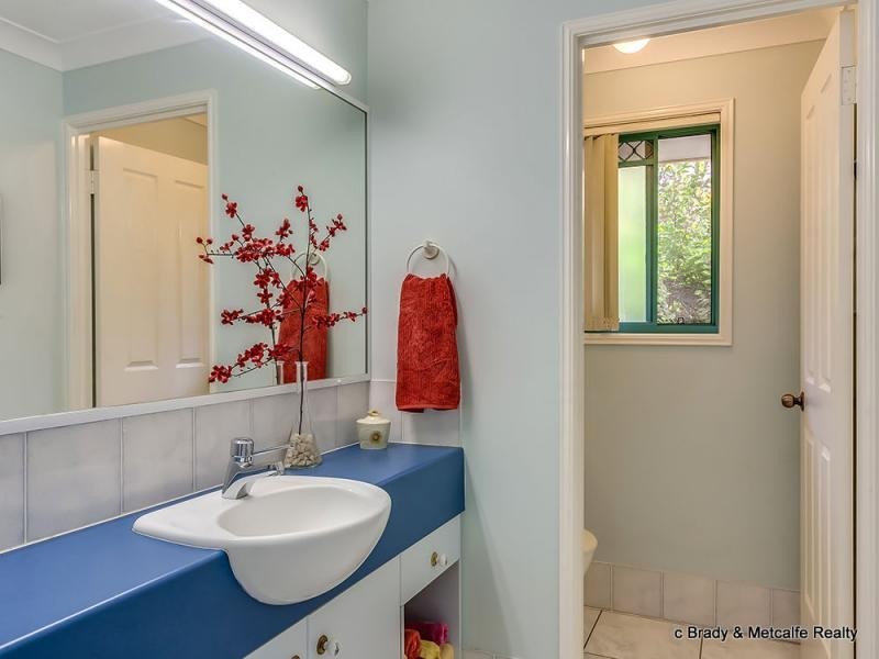 24 Crystal Street, Mapleton QLD 4560