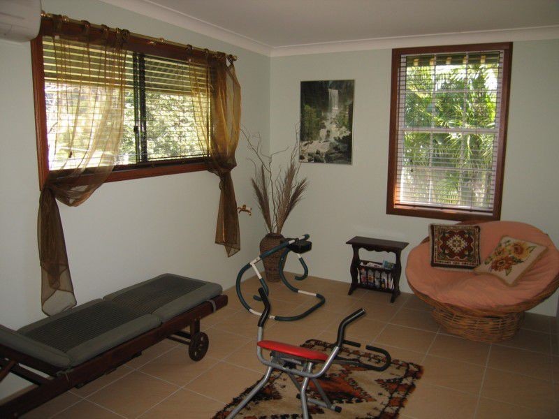 Dulong QLD 4560
