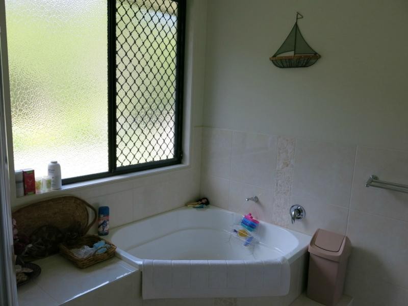 Mapleton QLD 4560