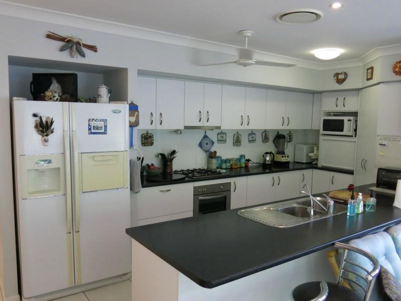 Mapleton QLD 4560