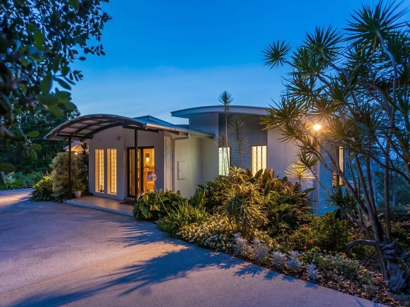 11 Dale View Lane, Mapleton QLD 4560