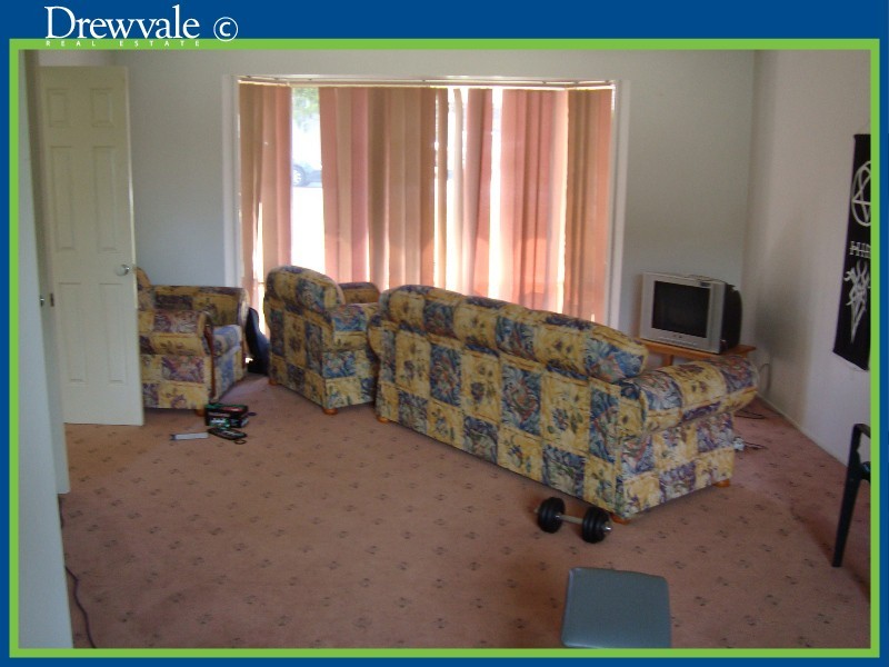 110 Haldham Circuit, Regents Park QLD 4118
