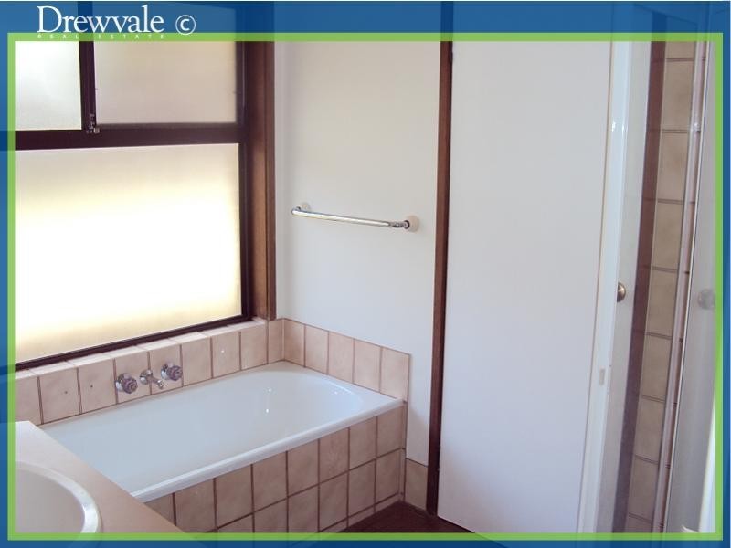 Regents Park QLD 4118