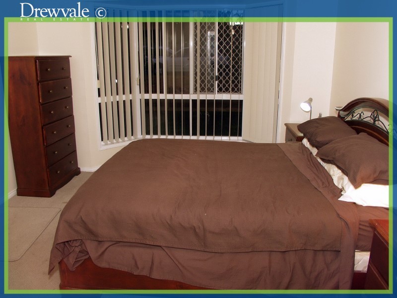 Regents Park QLD 4118