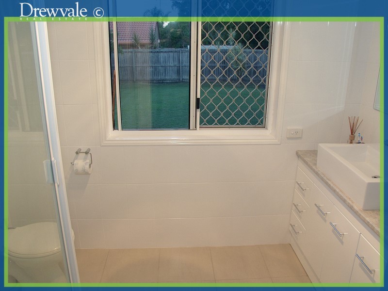 Regents Park QLD 4118