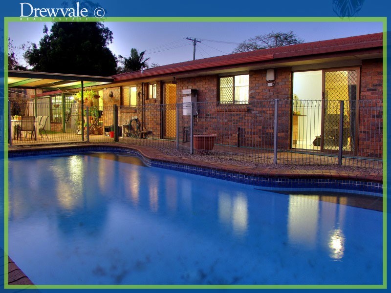 Regents Park QLD 4118