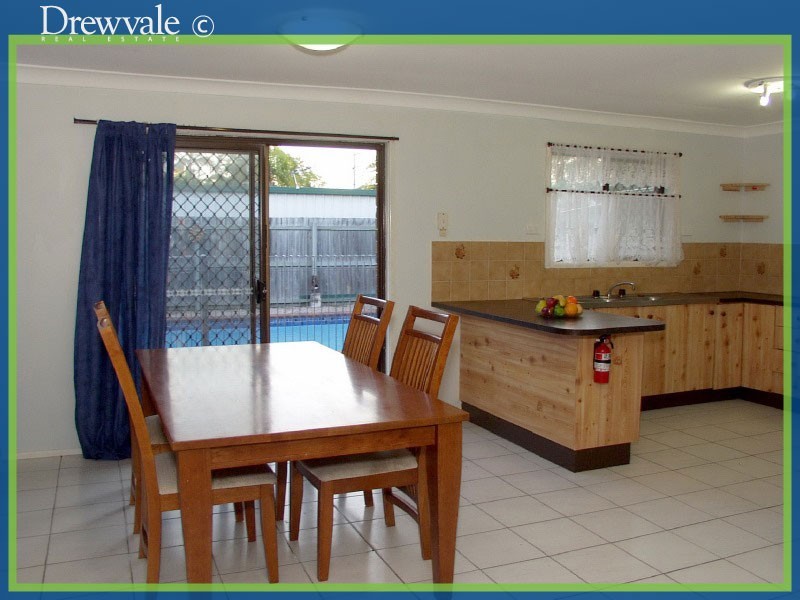 Regents Park QLD 4118