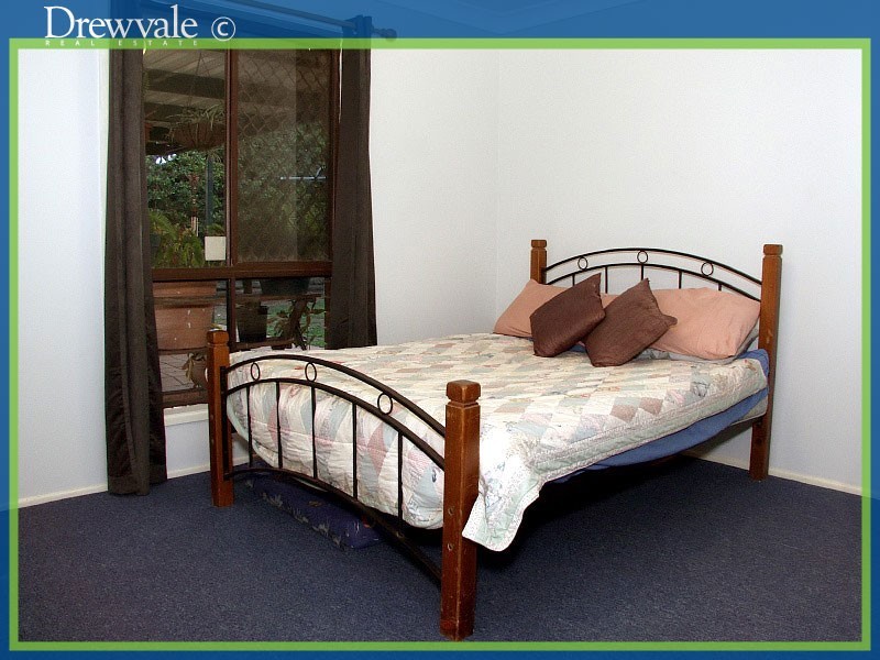 Regents Park QLD 4118