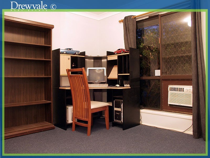 Regents Park QLD 4118