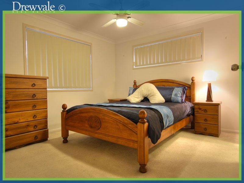 Regents Park QLD 4118