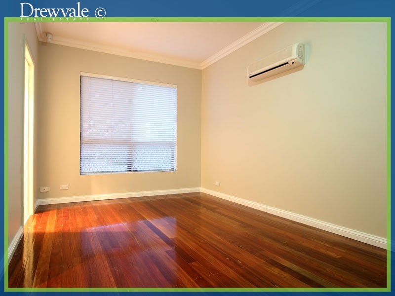 Regents Park QLD 4118