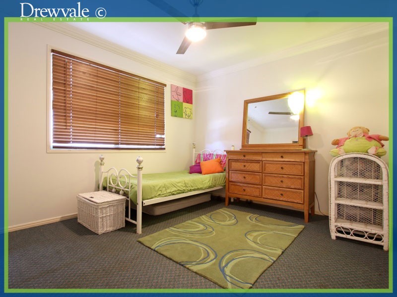 Hillcrest QLD 4118