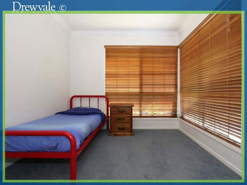 Hillcrest QLD 4118