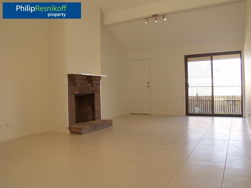 Hillcrest QLD 4118