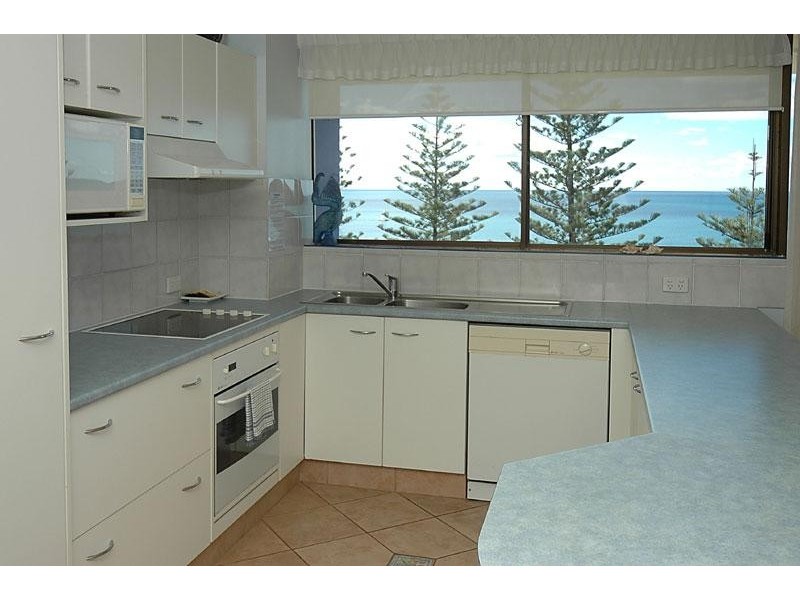 18/125 Mooloolaba Esplanade, Mooloolaba QLD 4557