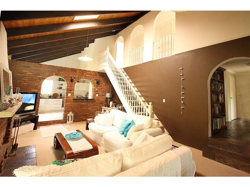 104 Goonawarra Drive, Mooloolaba QLD 4557