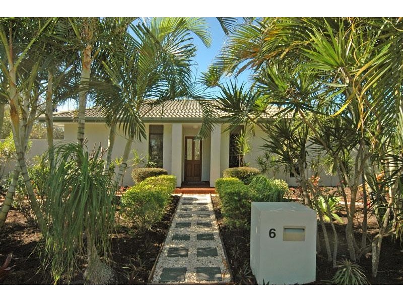 6 Petrie Avenue, Marcoola QLD 4564