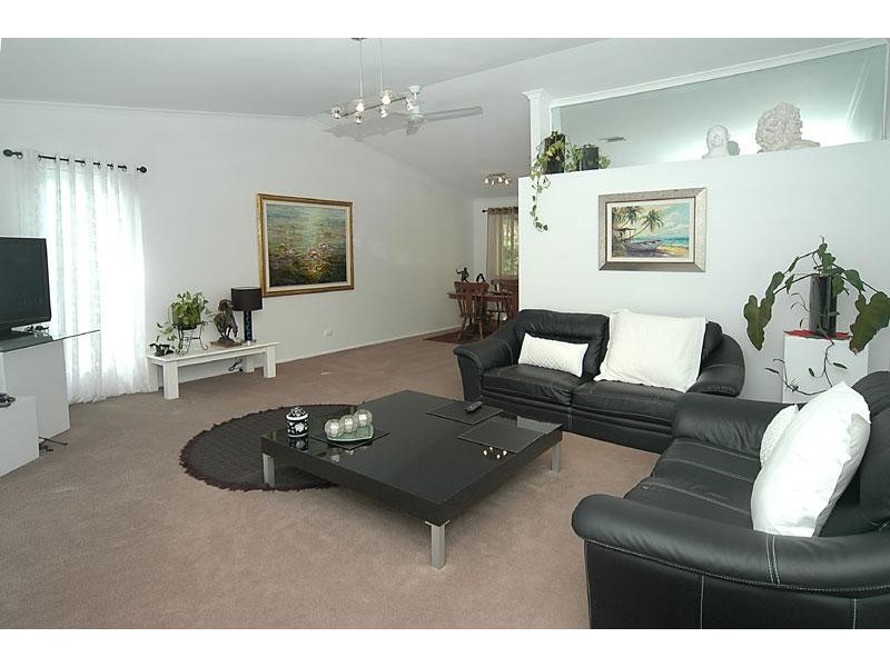 4 Molakai Drive, Mountain Creek QLD 4557