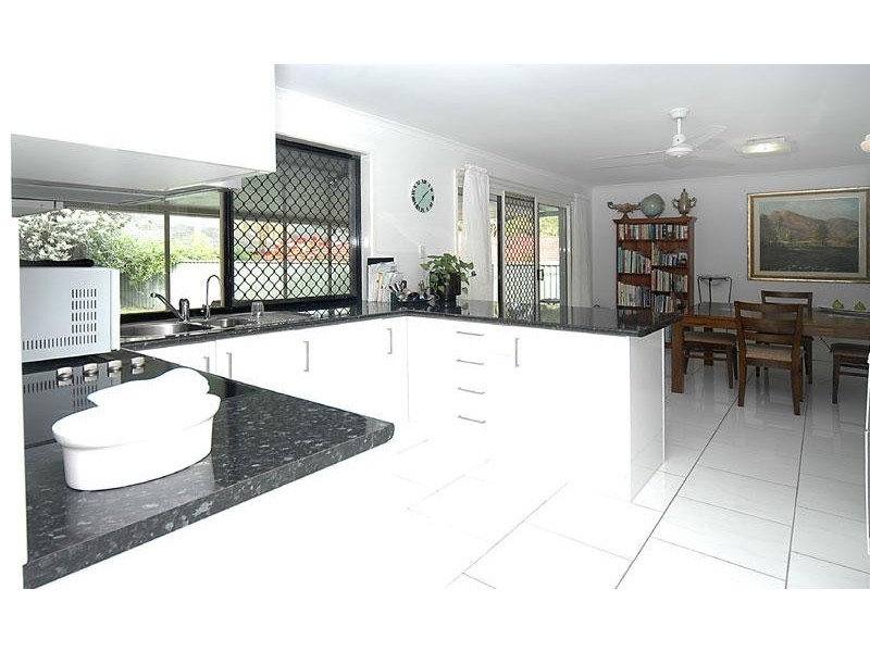 4 Molakai Drive, Mountain Creek QLD 4557