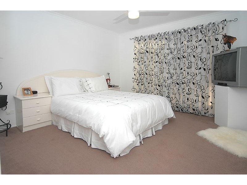 4 Molakai Drive, Mountain Creek QLD 4557