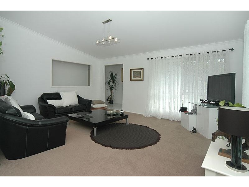 4 Molakai Drive, Mountain Creek QLD 4557