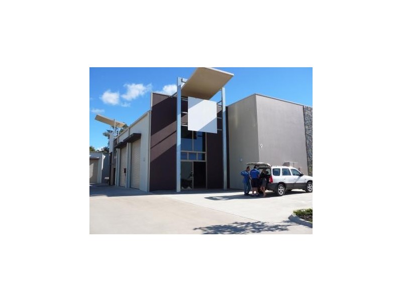7 Premier Circuit, Warana QLD 4575