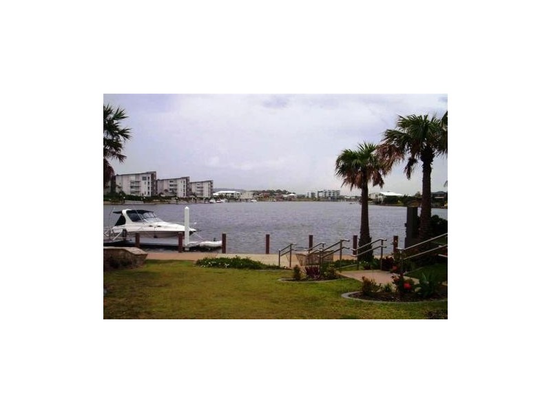 16 Cayman Place, Kawana Island QLD 4575