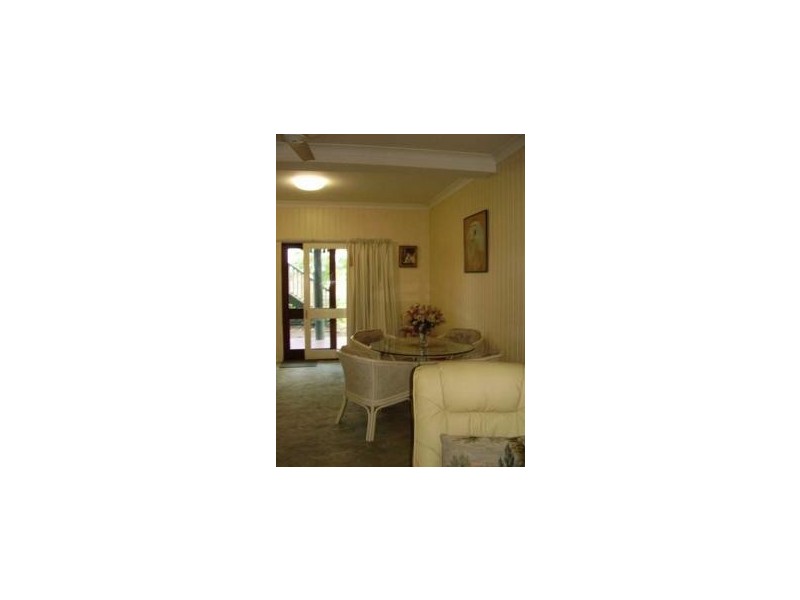 19 Bridge St, Gayndah QLD 4625
