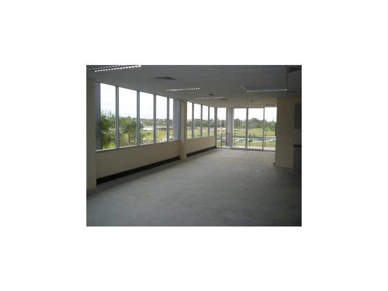 15 Carnaby St, Maroochydore QLD 4558