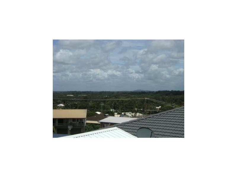 19 Kalinda Ave, Mooloolaba QLD 4557