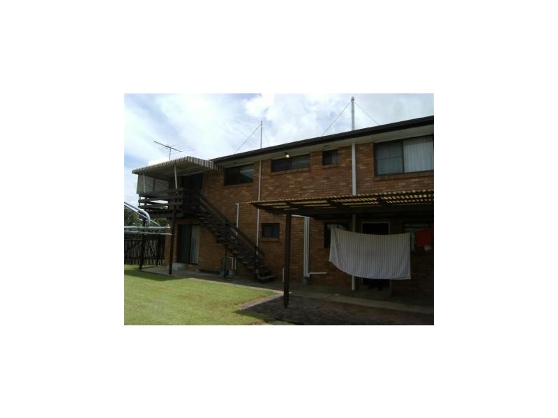 19 Kalinda Ave, Mooloolaba QLD 4557