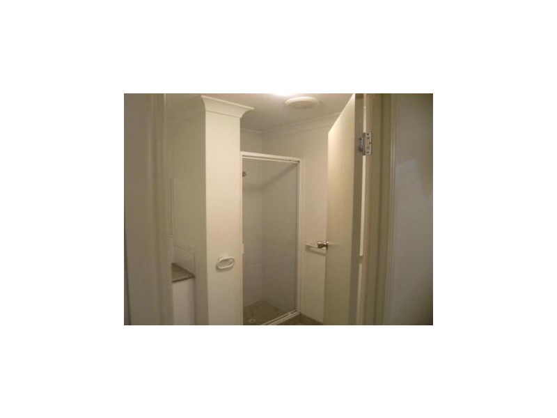 8 Daniel St, Caloundra QLD 4551