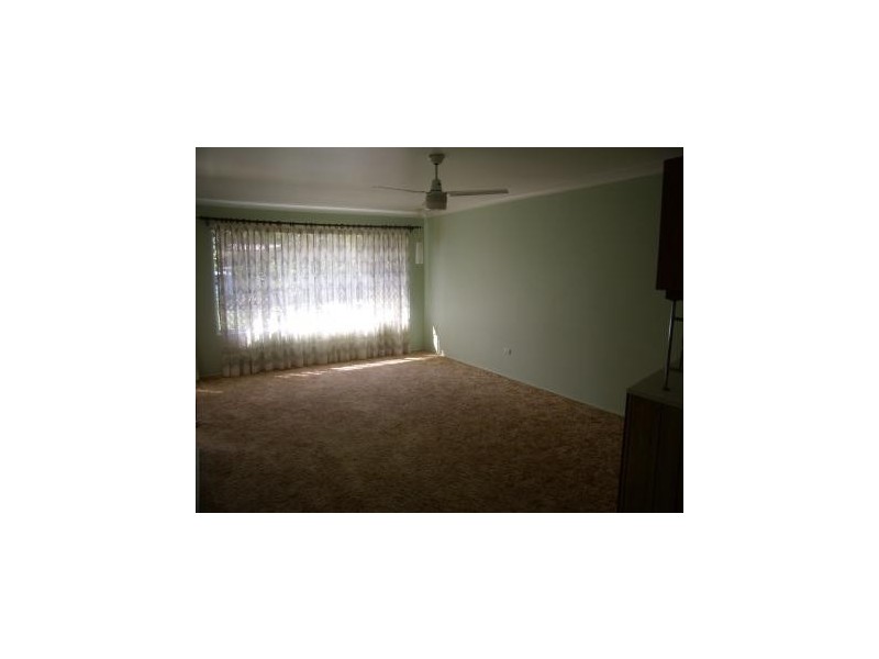 15 Poinsenttia Avenue, Mooloolaba QLD 4557