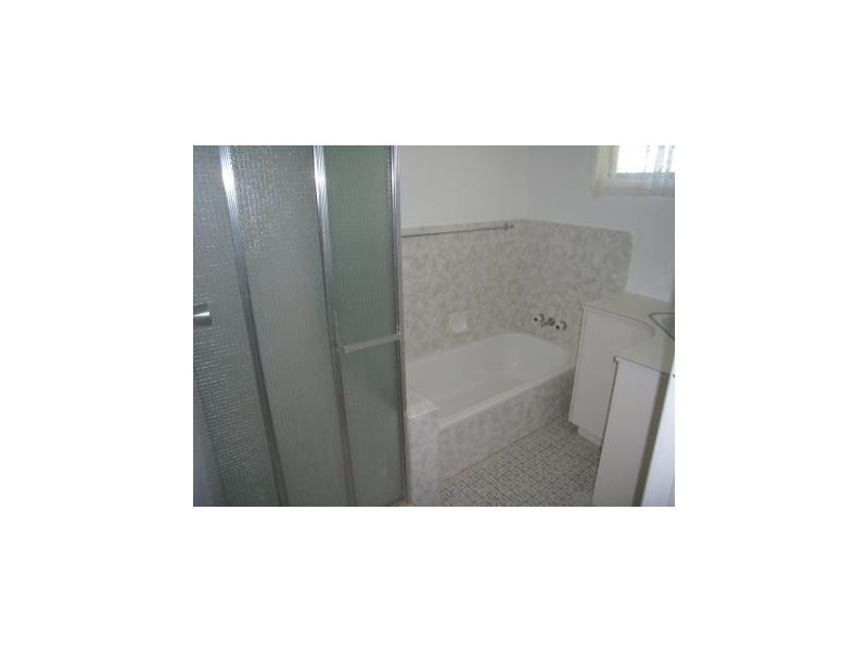 15 Poinsenttia Avenue, Mooloolaba QLD 4557