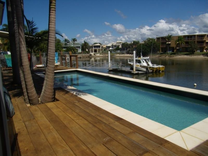 1/15 Goonawarra Drive, Mooloolaba QLD 4557