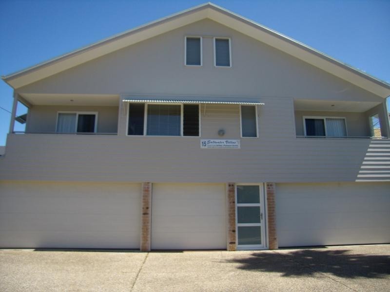 1/15 Goonawarra Drive, Mooloolaba QLD 4557