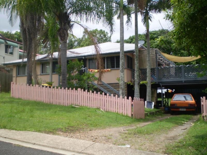 9 Vernon Street, Nambour QLD 4560